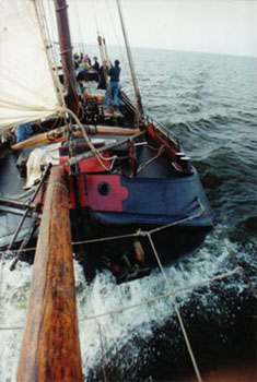 het schip, gezien vanaf de kluiverboom het schip, gezien vanaf de kluiverboom